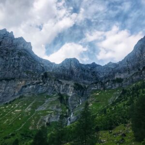 Die Gemsfreiheit am Fusse der Gemmi mit Rainer Reini von simply.hiking