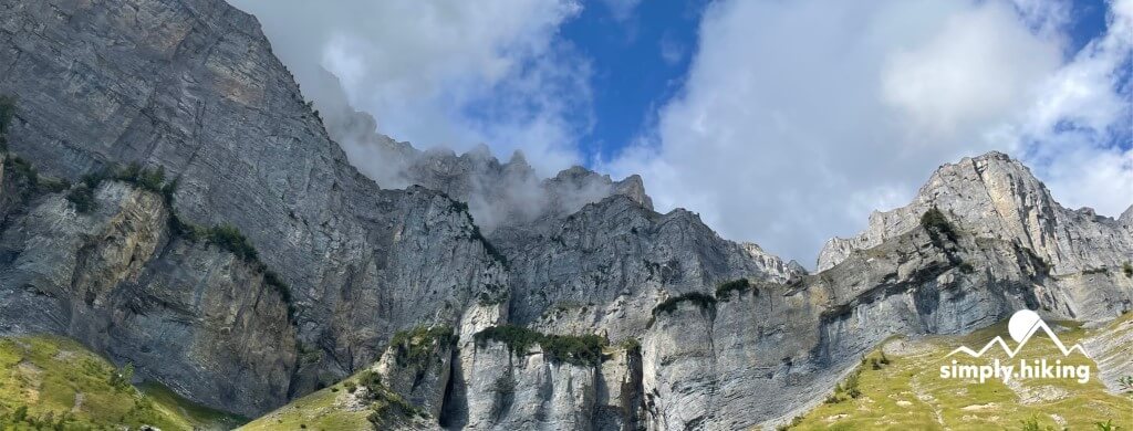 Gemsfreiheit am Fusse der Gemmi mit Reini von simply.hiking