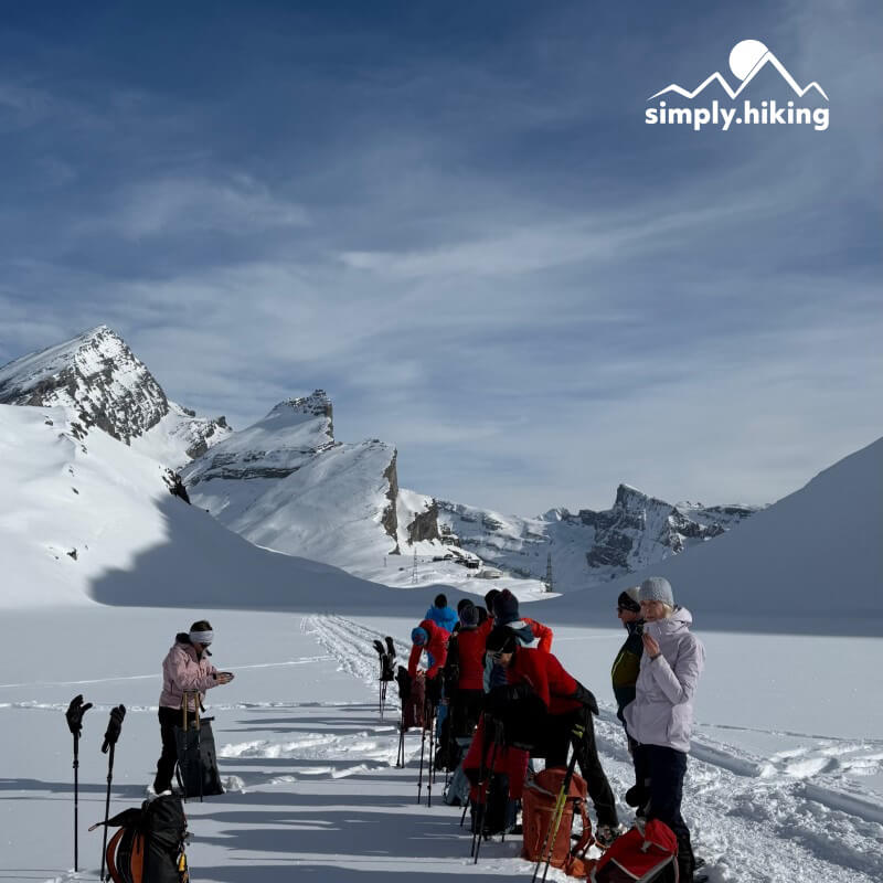 SAC-Schneeschuhkurs in Tiefenbach: unterwegs mit Reini von simply.hiking