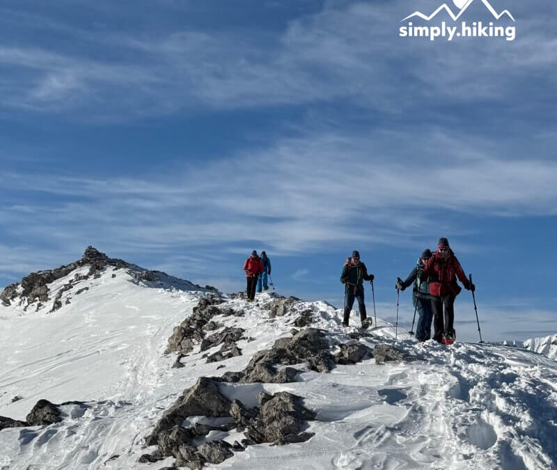Oster-Schneeschuhtage Lämmerenhütte SAC im alpinen Ambiente praktische Lawinenkunde mit Reini von simply.hiking