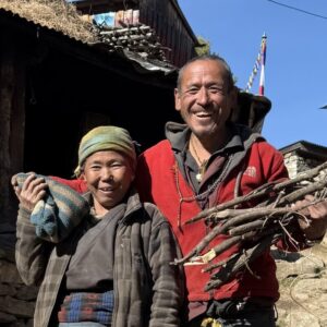 Menschen in Nepal bei Shyala auf Etappe 7