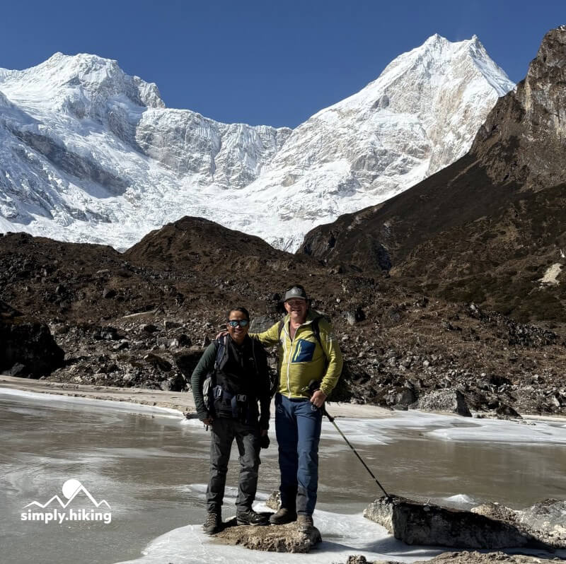 Nepal Team Lalit Tamang und Reini Meichtry von simply.hiking. Manaslu Trekking.